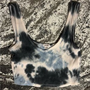 Super cute Garage blue and white crop top!